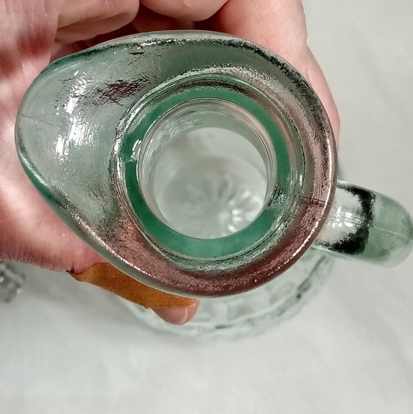 Vintage Daisy Green clear Glass Decanter pitcher cork stopper. - Picture 8 of 13